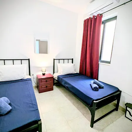3br Perfect For Families - 2 Min From Seafront