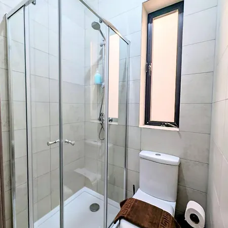 3br Perfect For Families - 2 Min From Seafront