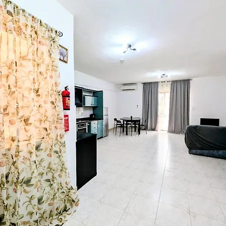 3br Perfect For Families - 2 Min From Seafront